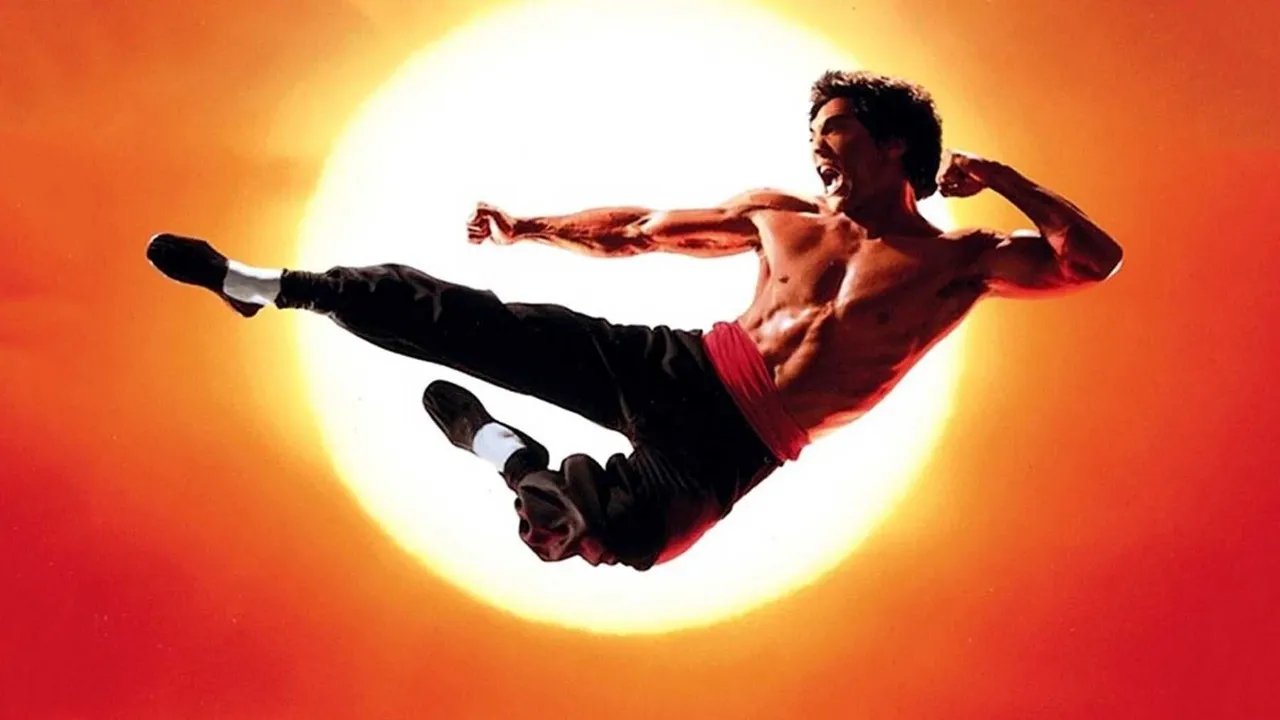 Rồng: Câu Chuyện Về Bruce Lee